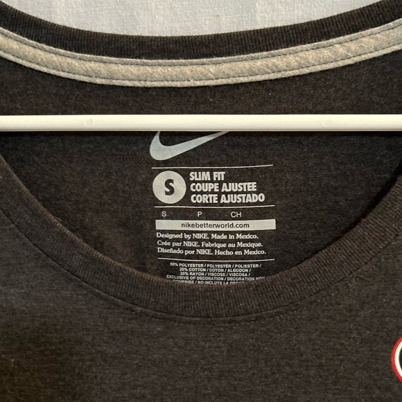 Nike Women's Georgia Bulldogs shirt - Picture 3 of 3